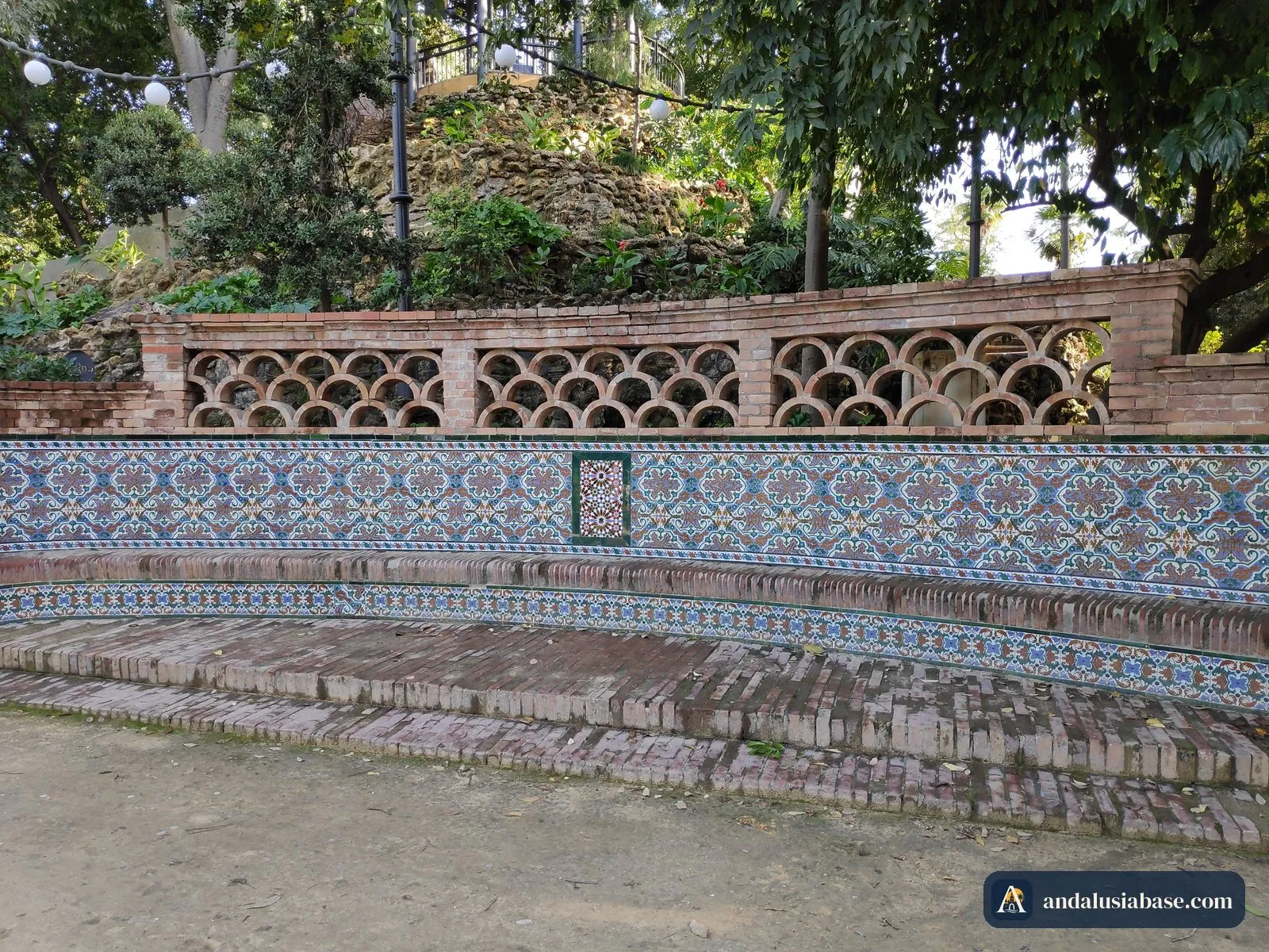 A tiled bench in María Luisa Park, Seville, free to visit